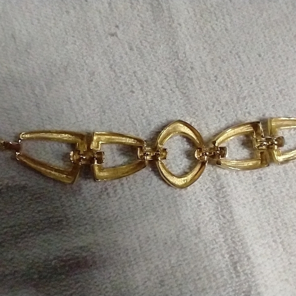 Wide goldtone link bracelet runway statement - Picture 5 of 5